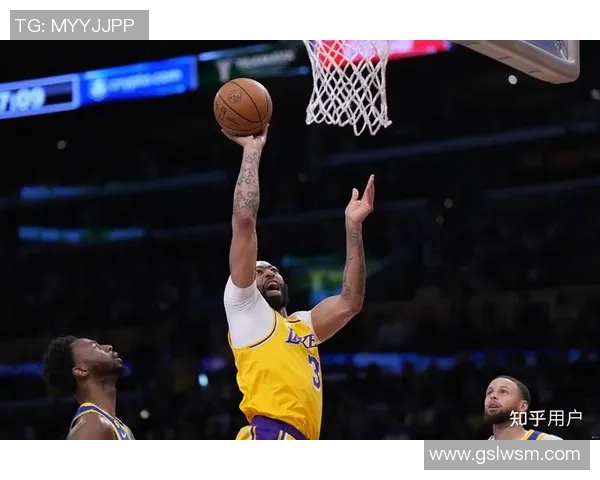 湖人对热火第六场比赛中女演说者的身份揭秘与精彩回顾 湖人对热火第六场比赛中女演说者的身份揭秘与精彩回顾